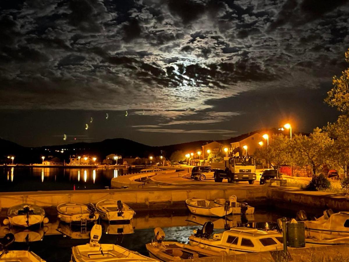 Apartmani Kameno Sidro Bilice Buitenkant foto