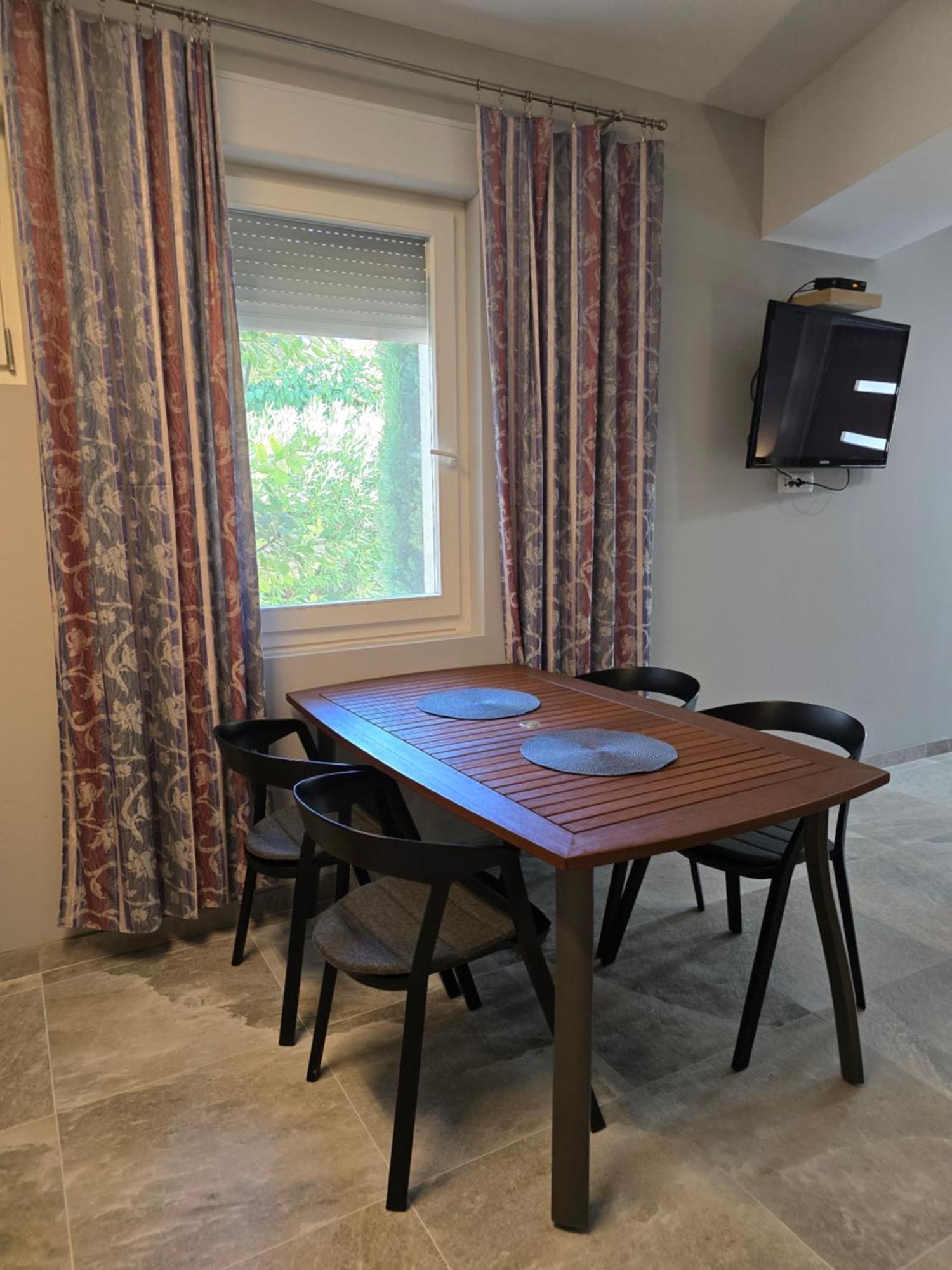 Apartmani Kameno Sidro Bilice Kamer foto